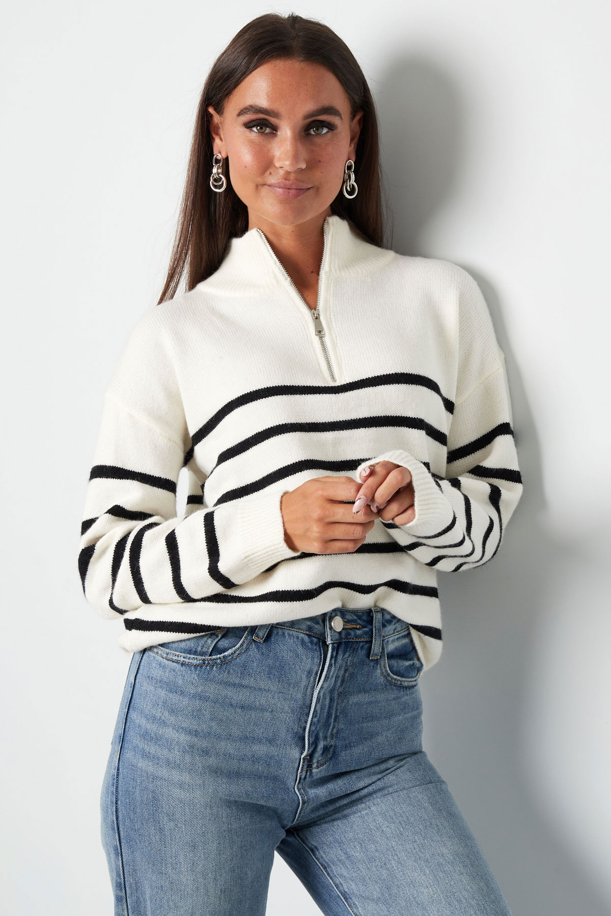 Pull tricoté à rayures avec fermeture éclair - noir et blanc h5 Image5